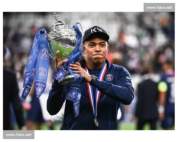 队报：拉莫斯顶替伤缺登贝莱 17 岁姆巴耶力压李刚仁