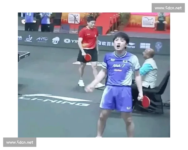 张本智和赛场狂飙四川方言喊爸递衣服 网友笑称：语言系统卡 bug 了！